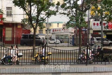 出售泰安恒基都市森林3室2厅2卫163平精装修